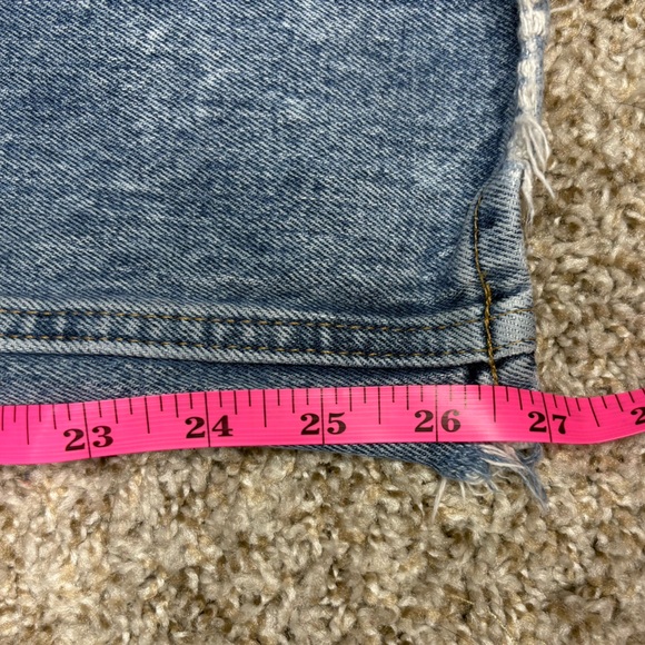 Abercrombie & Fitch Distressed High RIse Mom Jeans - Picture 12 of 12